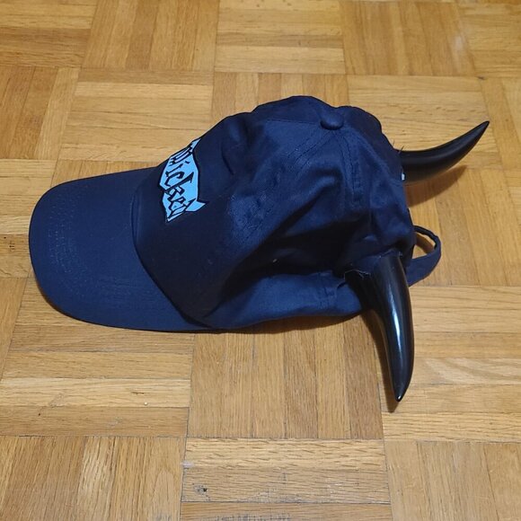 *4 for $30* Wicked Hat with Horns - Cap - Picture 4 of 5